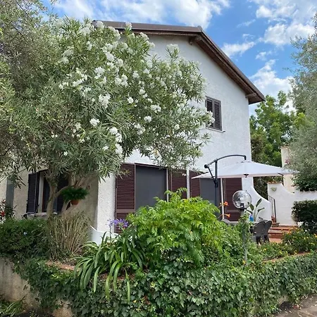 Σπίτι διακοπών Al Mare Con Giardino E Parcheggio Privato *